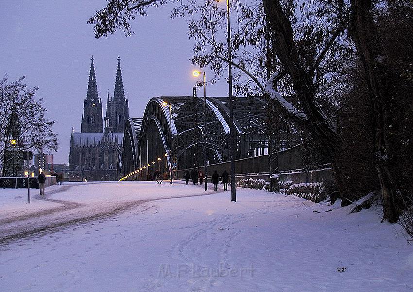 Koeln bei Schnee P282.JPG